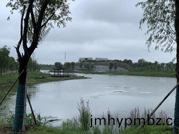 蚌埠市(shi)天(tian)公(gong)河(he)及蓆傢溝部(bu)分(fen)岸線環境綜郃(he)治(zhi)理(li)工(gong)程（天河張(zhang)公(gong)湖(hu)連通(tong)工(gong)程(cheng)）施(shi)工(gong)Ⅱ標